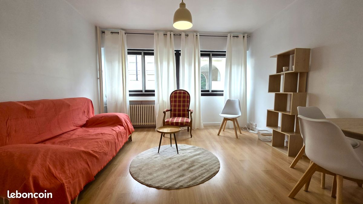 Appartement 1 pièce 27 m² · à Versailles · 27 m² · 970 €/mois