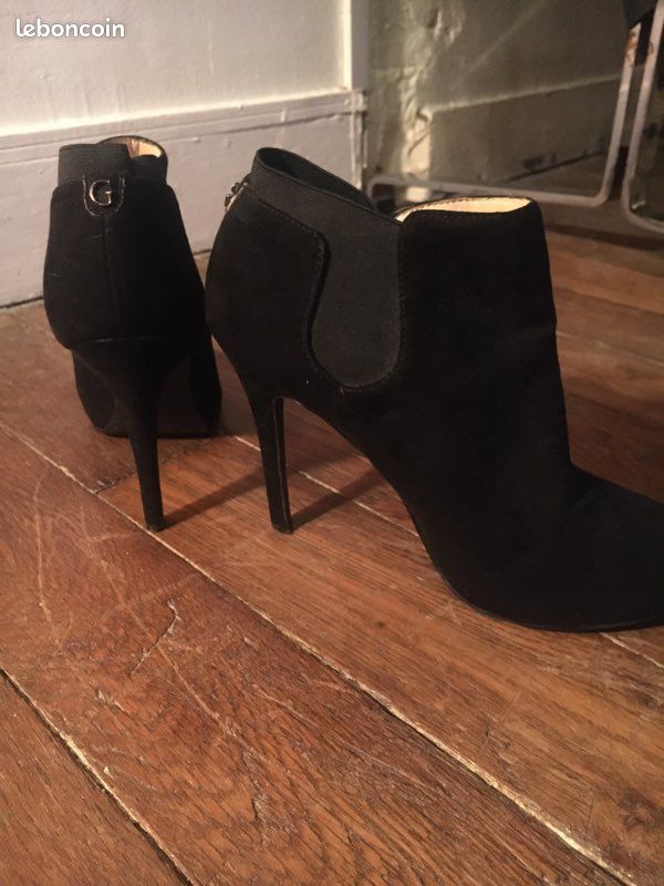 Boots (image 1)