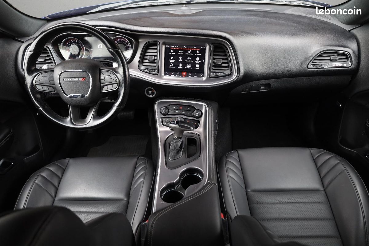 Dodge CHALLENGER 6.4 V8 SRT Scat Pack (image 9)