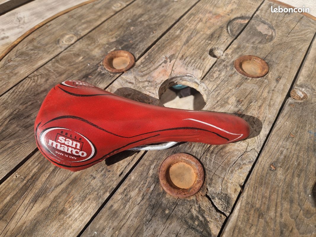 Asiento Ruta Selle San Marco Láser Vintage Nuevo De Los 80s. en venta