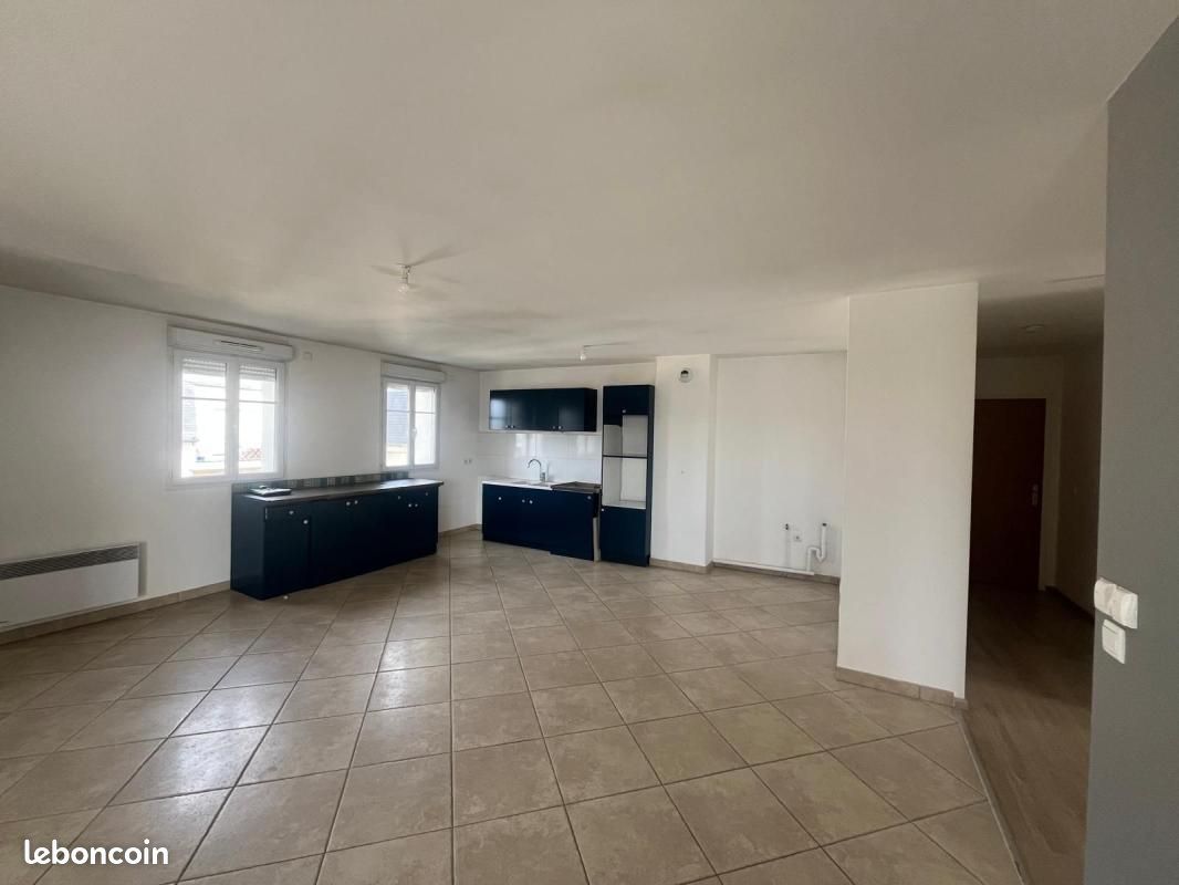 Appartement 3 pièces 108 m² · à Meaux · 108 m² · 1 245 €