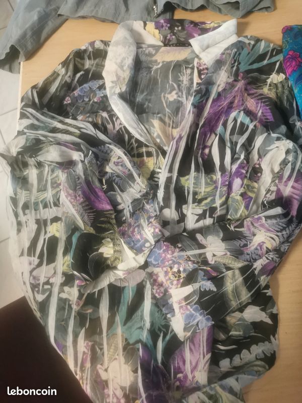 Vêtements femme t38/40 (image 2)
