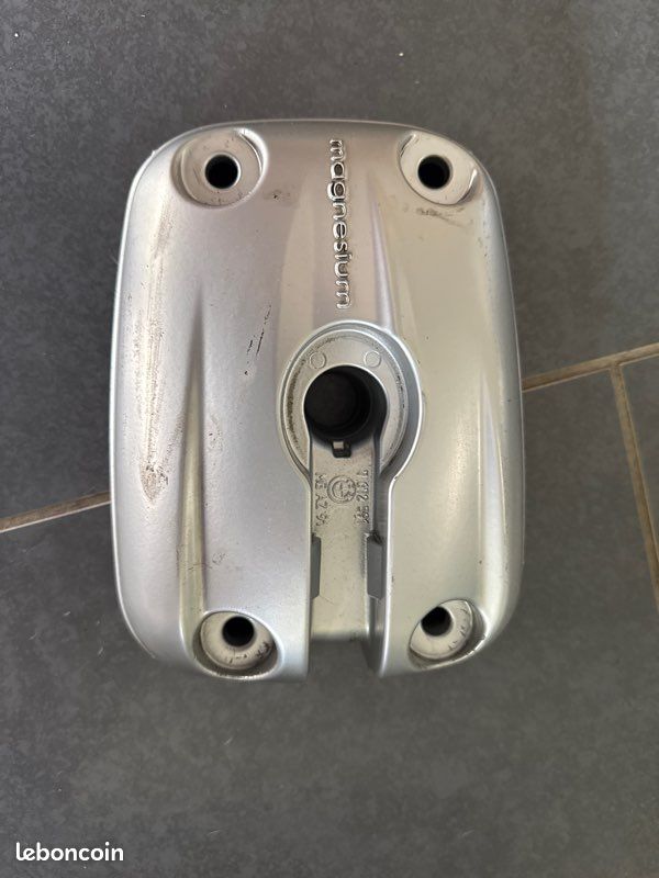 Cache culbuteur BMW (image 1)