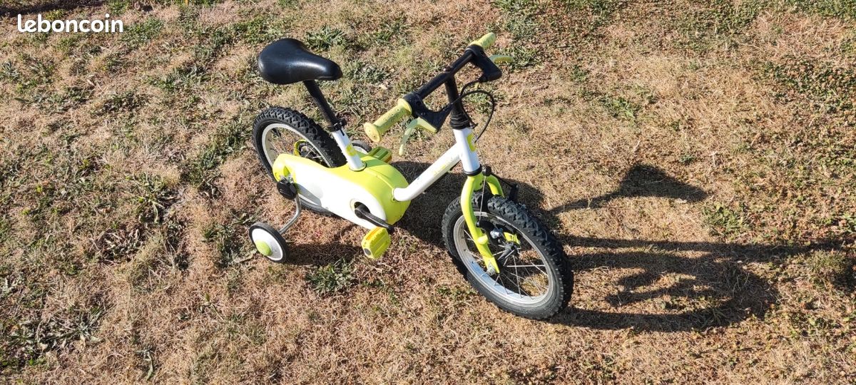 Vélo enfant Decathlon BTWIN taille 14 Roulettes amovibles
