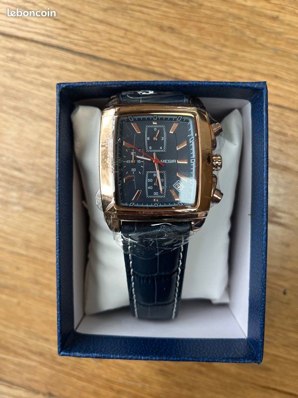 Montre Bracelet à Quartz Pour Femme - Cadran Blanc, Boîtier Doré - Neuf Sans étiquette - Marque Générique