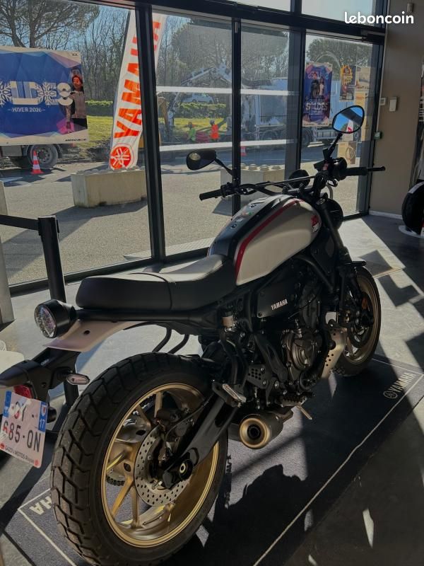 Yamaha XSR 700 XTRIBUTE 689 cm3 (image 3)