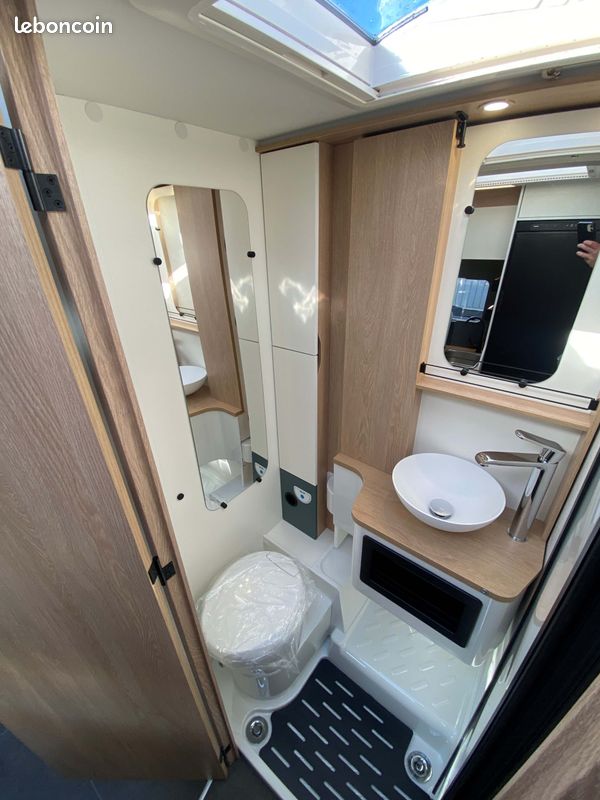 Camping car profilé COMPACT BAVARIA QWEST Q690GJ Ford automatique 165cv - lit jumeaux + lit pavillon (image 9)