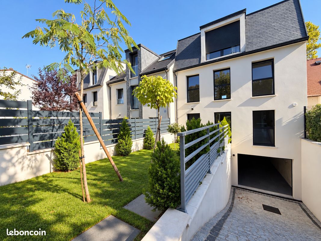 Maison 6 pièces 160 m² · à Sartrouville · 160 m² · 3 490 €/mois