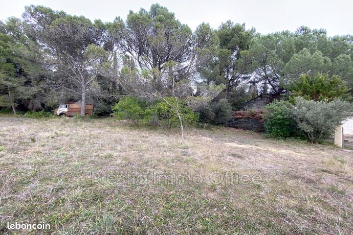 Terrain 1 420 m² Montfrin