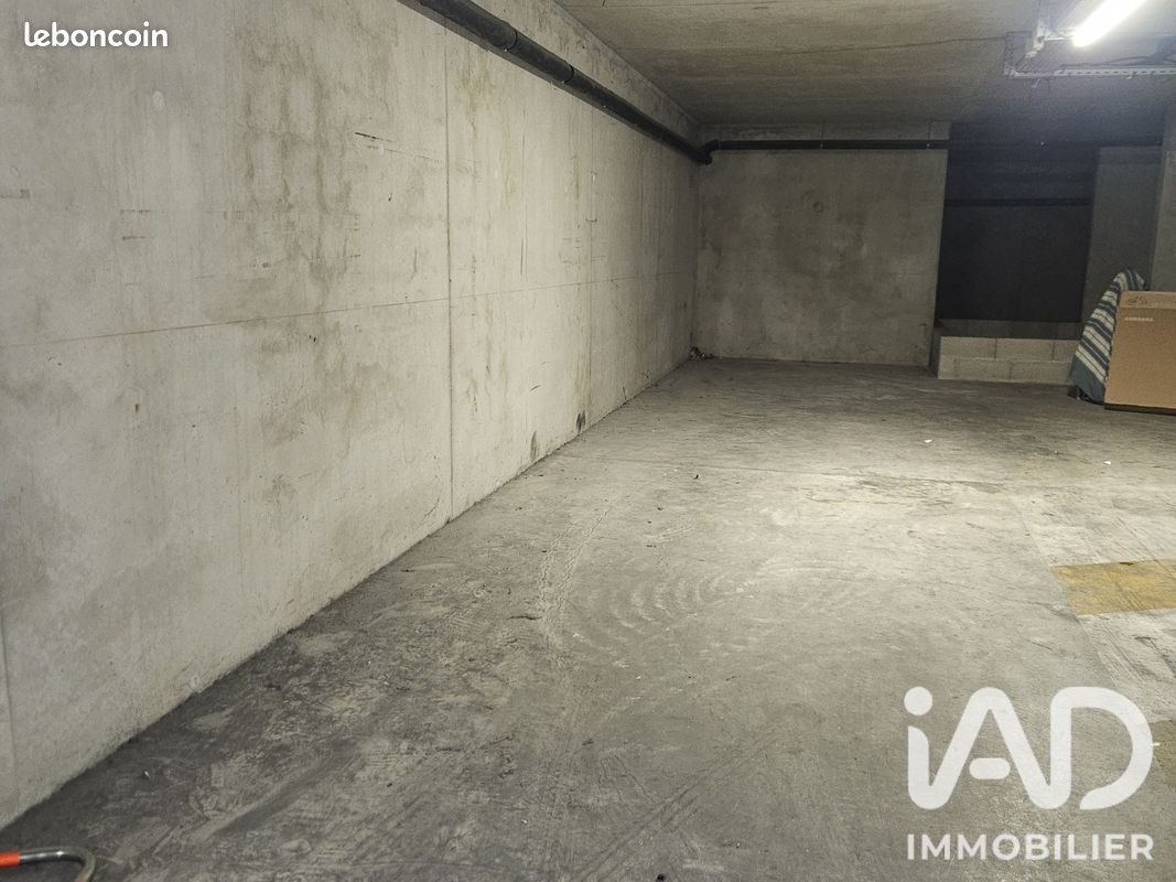 Parking 23 m² · à Marseille · 23 m² · 32 000 €
