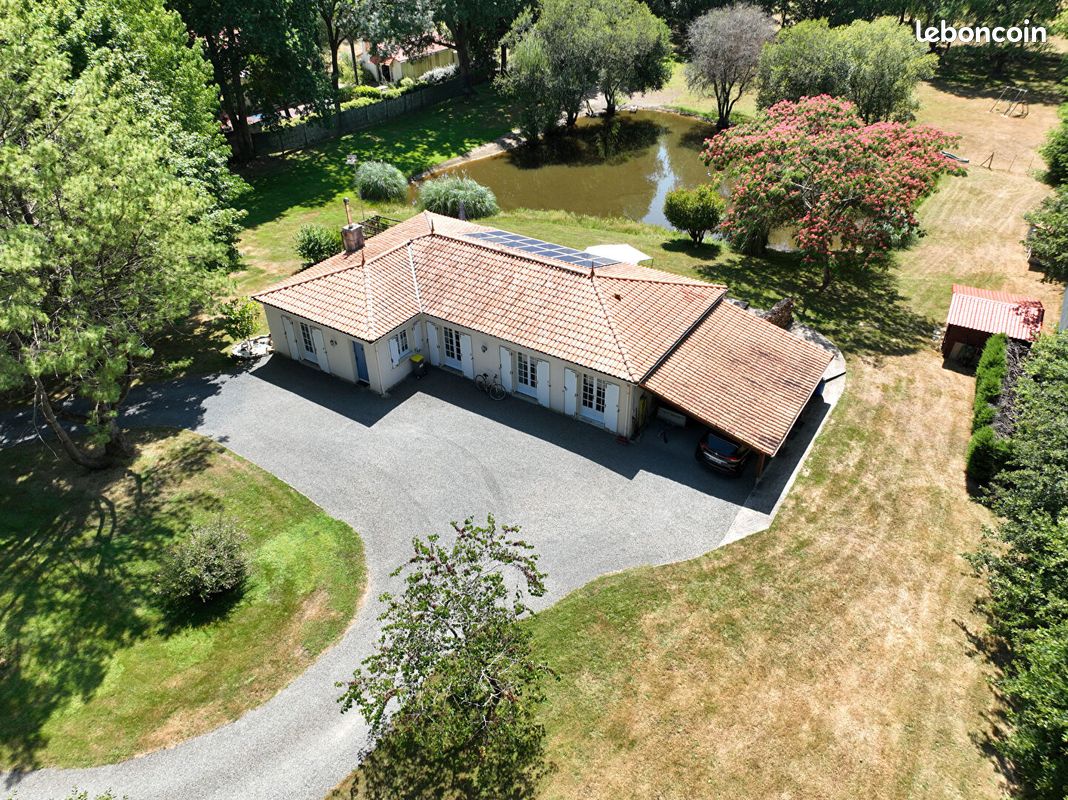 Maison 6 pièces 137 m² · à La Chevrolière · 137 m² · 497 000 €