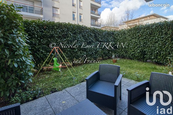 https://img.leboncoin.fr/api/v1/lbcpb1/images/20/0c/e7/200ce73682fcee328c0ddb7c1336984b5537f482.jpg?rule=ad-image