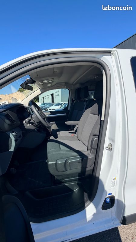FIAT Scudo 6PLACES Fg M 2.0 BlueHDi 145ch Pro Lounge Connect (image 7)