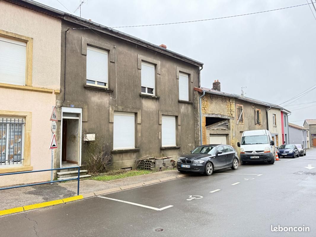 Maison 8 pièces 144 m² · à Serrouville · 144 m² · 74 000 €