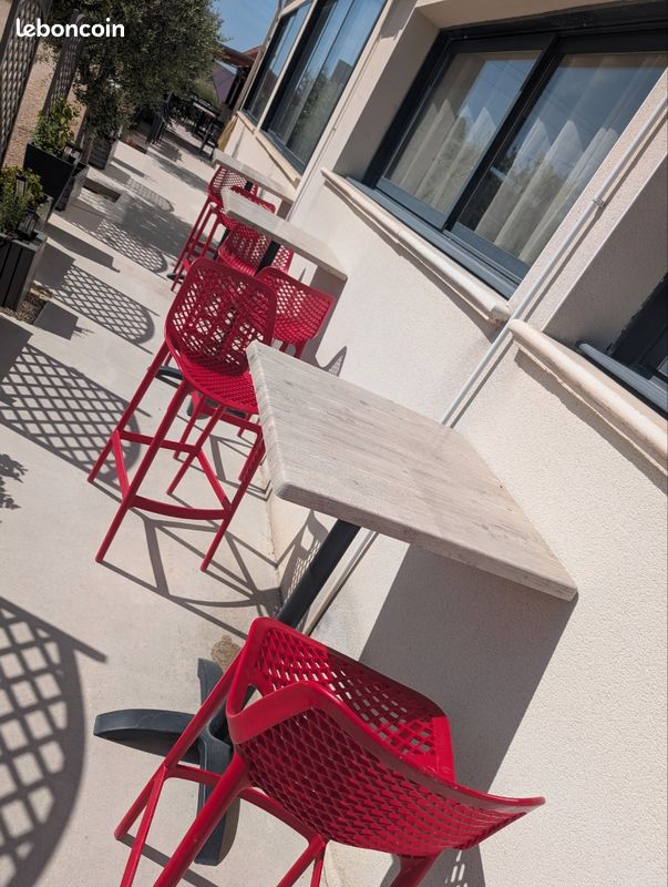 Table haute et chaises (image 1)