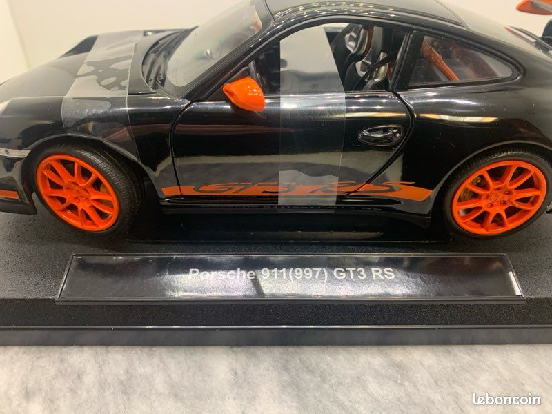 Modèle Porsche 911 GT3 RS (997) Noir/orange Welly 1:87 - Miniature Neuve