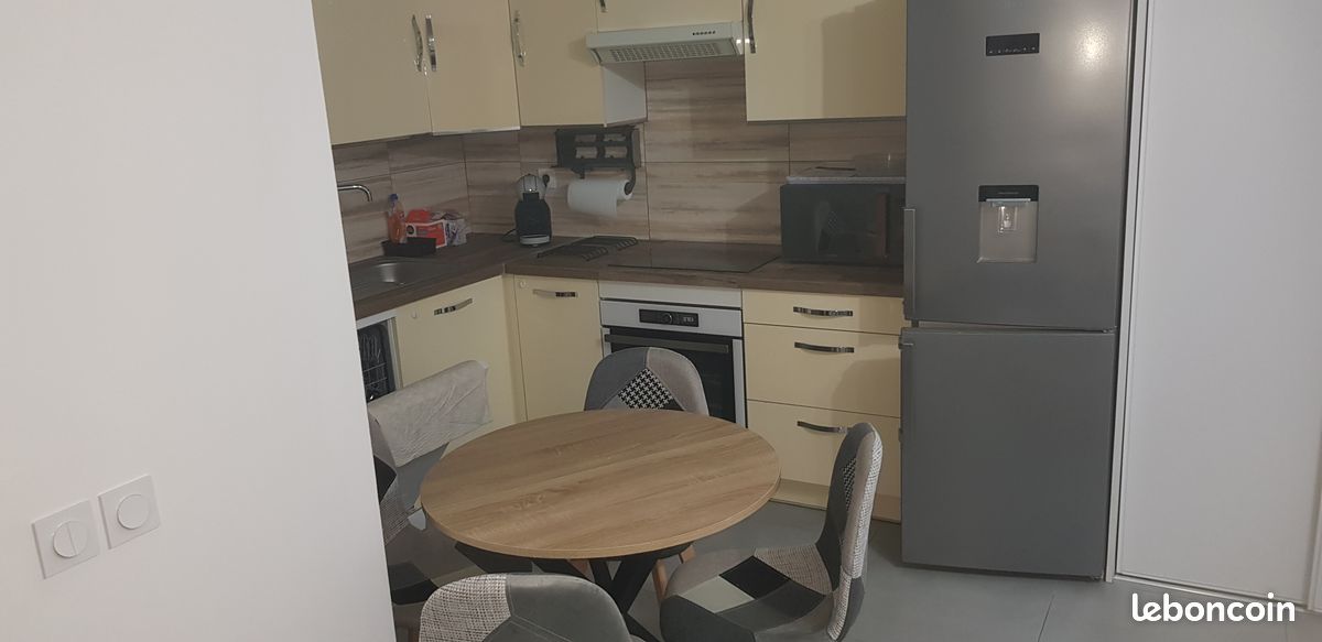 Appartement 2 pièces 43 m² · à Istres · 43 m² · 772 €/mois