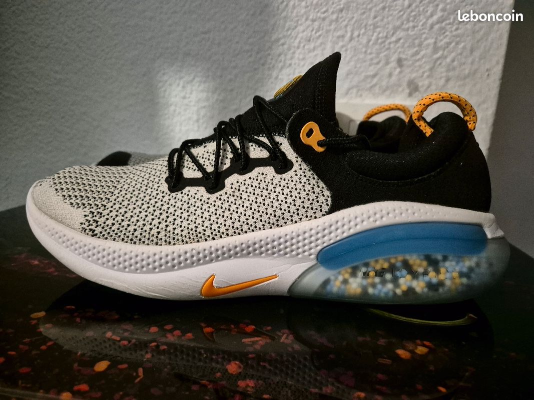 Sepatu Nike Joyride Long Distance Shoes Nike Joyride Run Flyknit