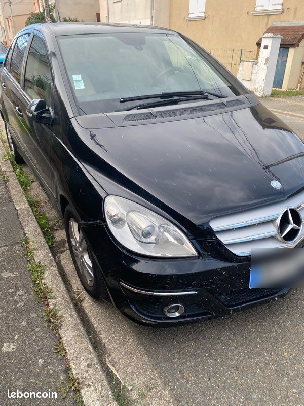 B200 Mercedes b200 - Voitures