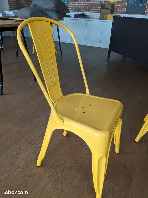 24 chaises jaunes empilables (image 2)