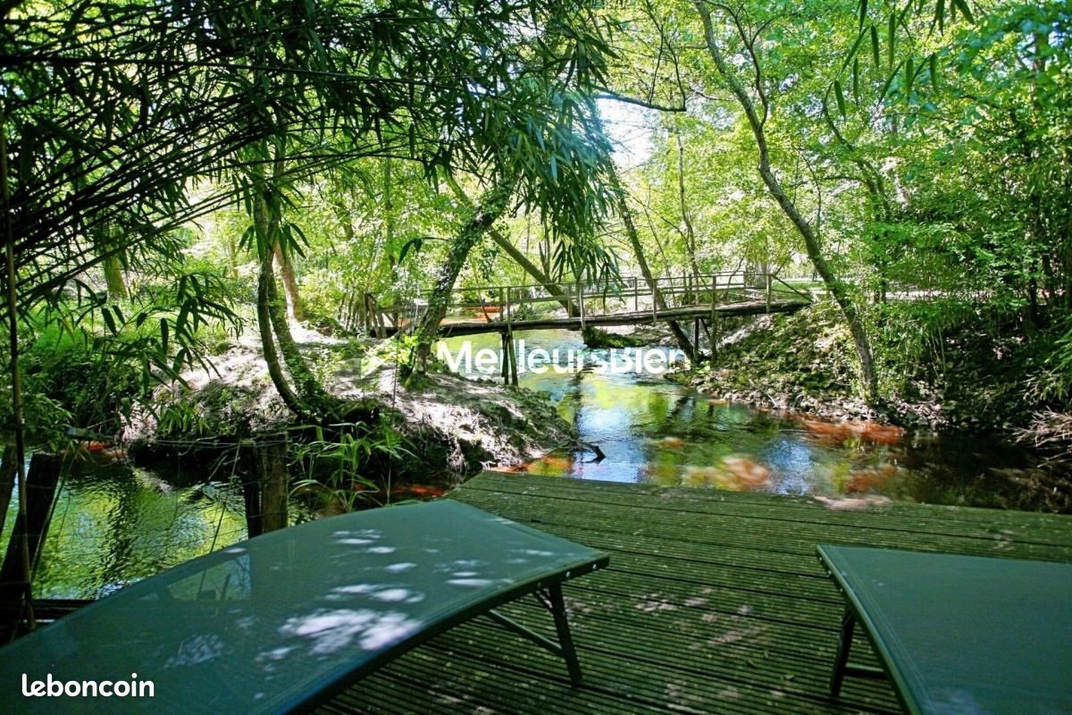 Maison 7 pièces 213 m² · à Saint-Morillon · 213 m² · 567 000 €