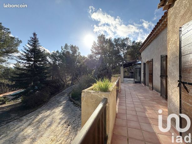 Villa 6 pièces 182 m²