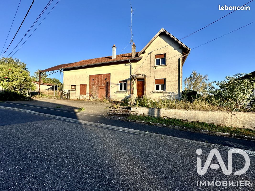 Maison 5 pièces 100 m² · à Belles-Forêts · 100 m² · 23 000 €