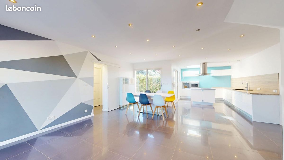 Maison 5 pièces 162 m² · à Saint-Bonnet-de-Mure · 162 m² · 417 000 €