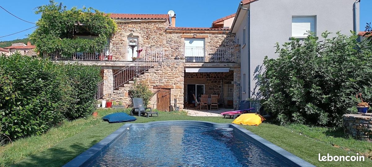 Maison 8 pièces 258 m² · à Saint-Babel · 258 m² · 419 000 €