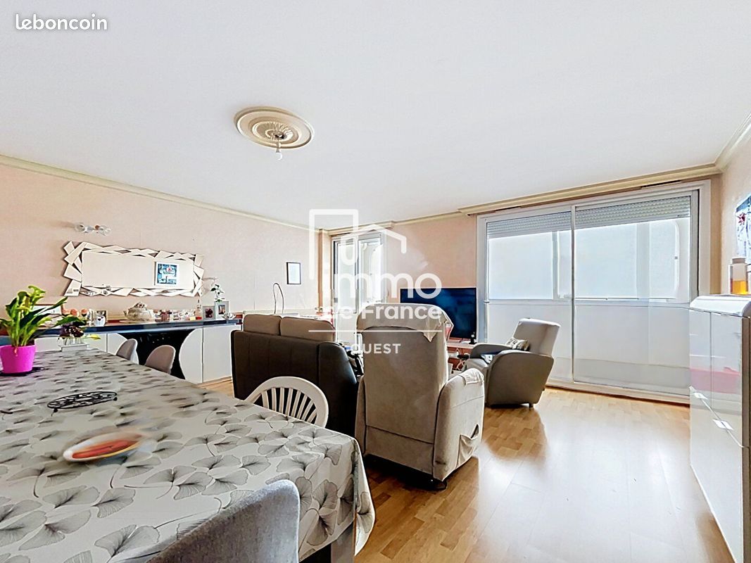 Appartement 3 pièces 85 m² · à La Roche-sur-Yon · 85 m² · 140 000 €