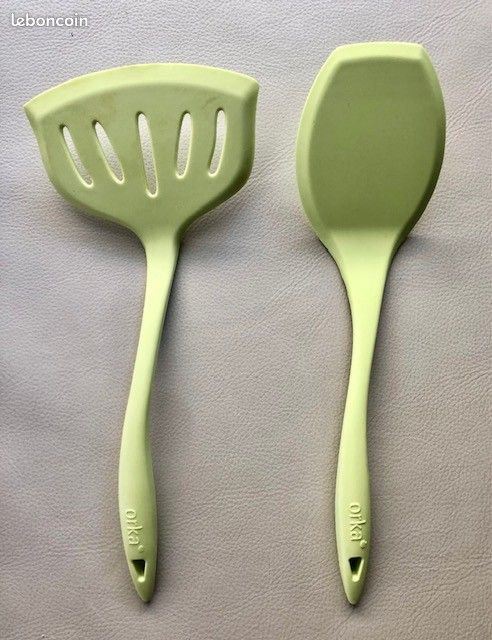 2 spatules de Cuisine neuves en Silicone vert -marque Orka - Antiadhésif - Résistant à la Chaleur (image 1)