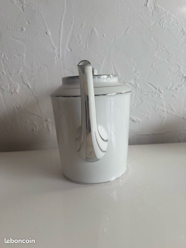ANCIENNE VERSEUSE HAUT De TISANIERE ANCIENNE THEIERE PORCELAINE Collection 116260
