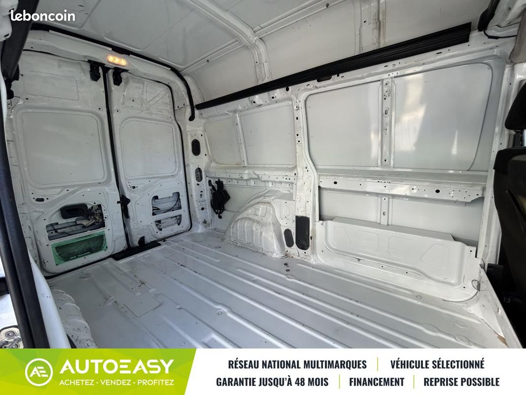 Toyota PROACE 2.0 D-4D 128 CH BVM6 L2H2 CLIM FOURGON OU VAN AMÉNAGÉ (image 15)