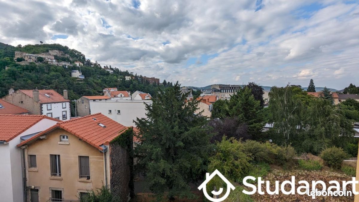 Appartement 1 pièce 23 m² · à Royat · 23 m² · 525 €
