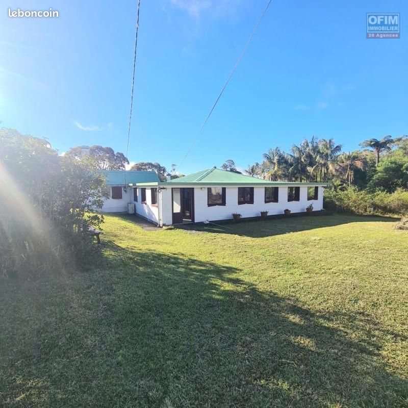Maison 4 pièces 140 m² · à La Plaine-des-Palmistes · 140 m² · 1 300 €/mois