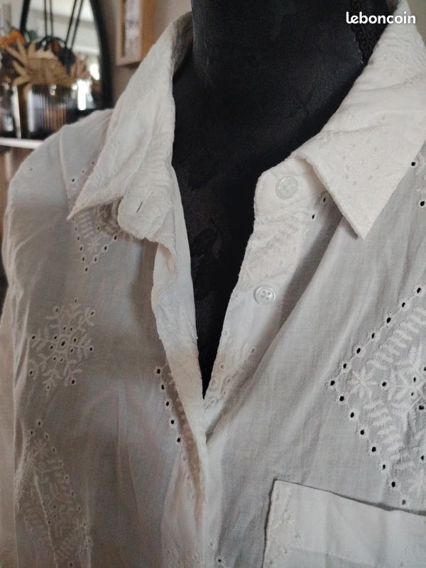 Chemise broderies anglaises neuve Damart 46/48 (image 2)