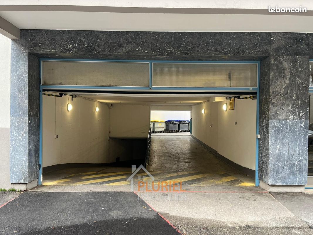 Parking 12 m² · à Strasbourg · 12 m² · 115 €/mois
