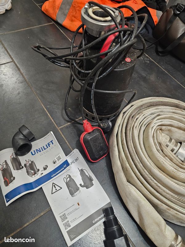 Pompe Multibox CC7-A1 - GRUNDFOS : 97519841 pompe submersible pour eaux claires non agressives, eaux usées - (image 3)