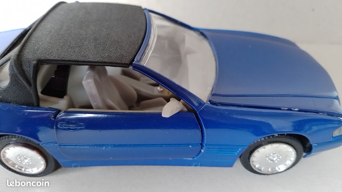 Mercedes SL 500 R230 Minichamps 1/18 - Bleu Nuit Métallisé - État Neuf En Boîte