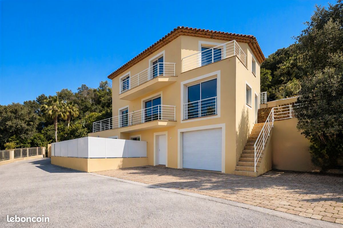 Maison 7 pièces 200 m² · à Vallauris · 200 m² · 790 000 €
