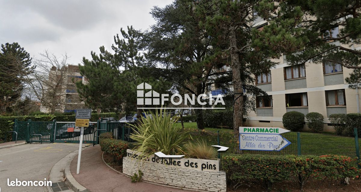 Parking · à Marseille · 75 €/mois