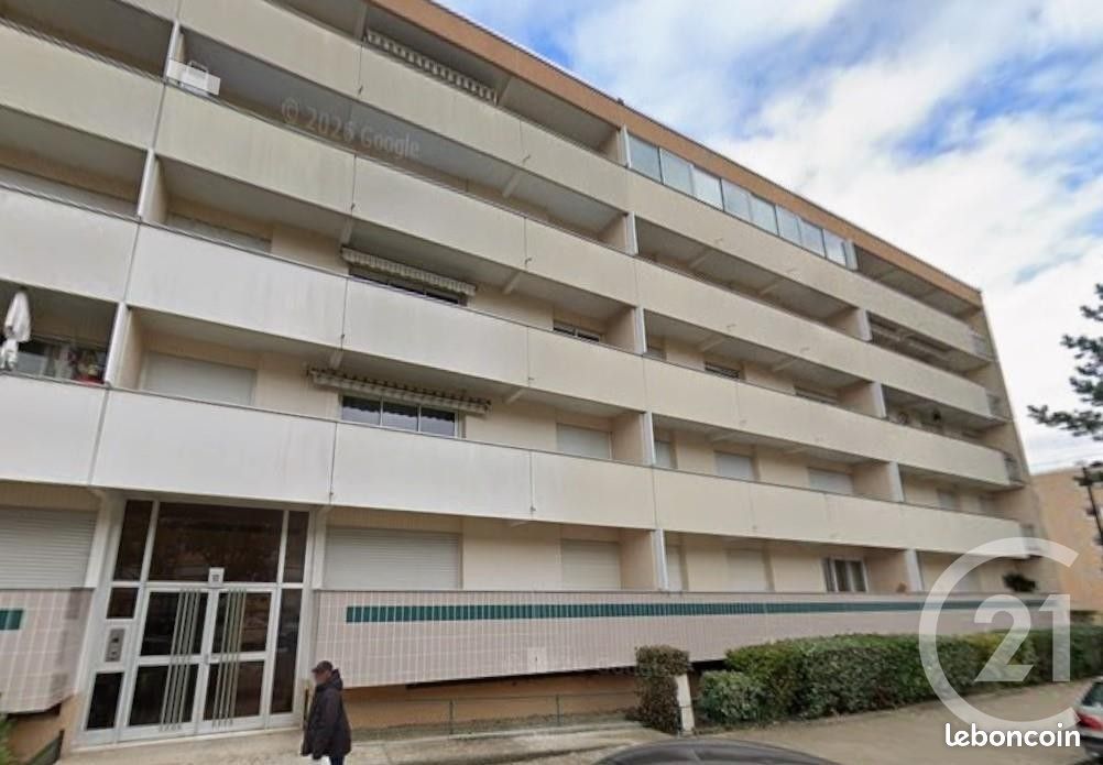 Appartement 3 pièces 61 m² · à Épinay-sous-Sénart · 61 m² · 115 000 €