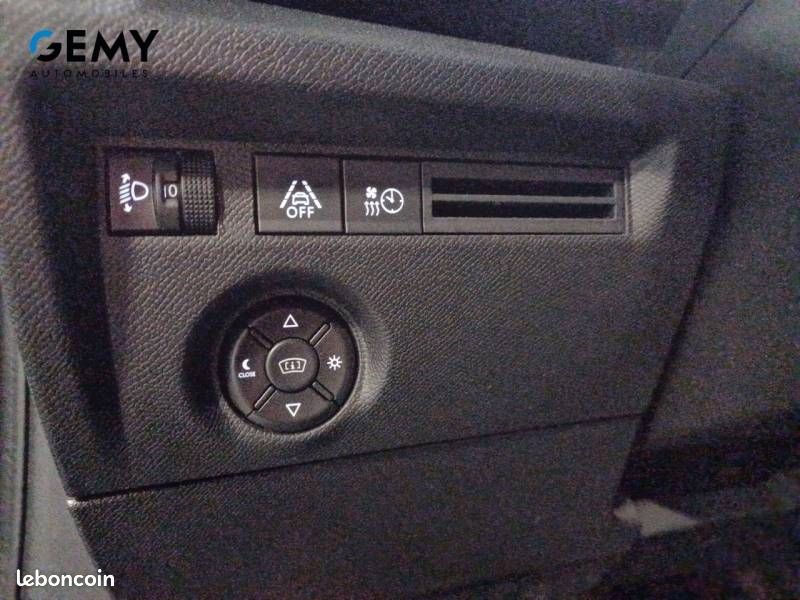 Citroën C4 e- 136 ch Automatique Feel Pack (image 13)
