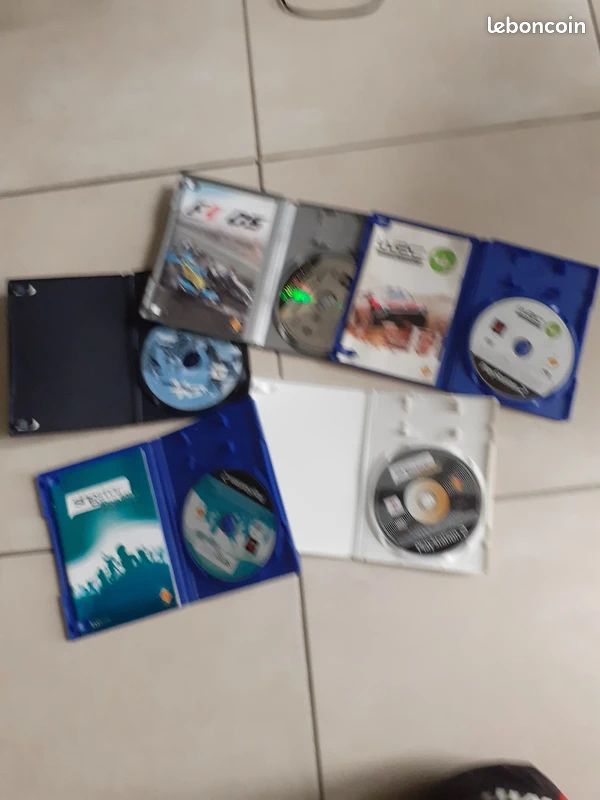 Lot De 5 Jeux SingStar Pour PlayStation 2 (PS2) - Complets Et En Bon État