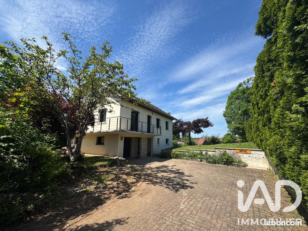 Maison 5 pièces 164 m² · à Champagnole · 164 m² · 395 000 €