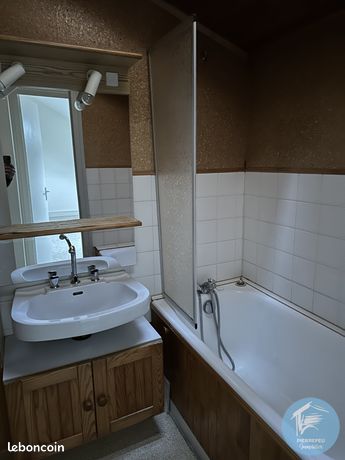 https://img.leboncoin.fr/api/v1/lbcpb1/images/20/27/78/20277832cff61c9acd760b2aea2f401bd4538b77.jpg?rule=ad-image