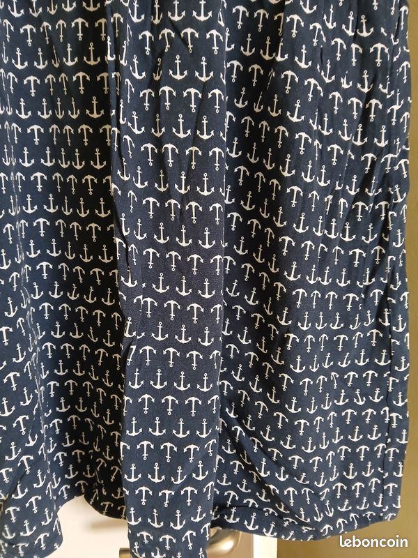 Lot 3 robes 38 (image 11)
