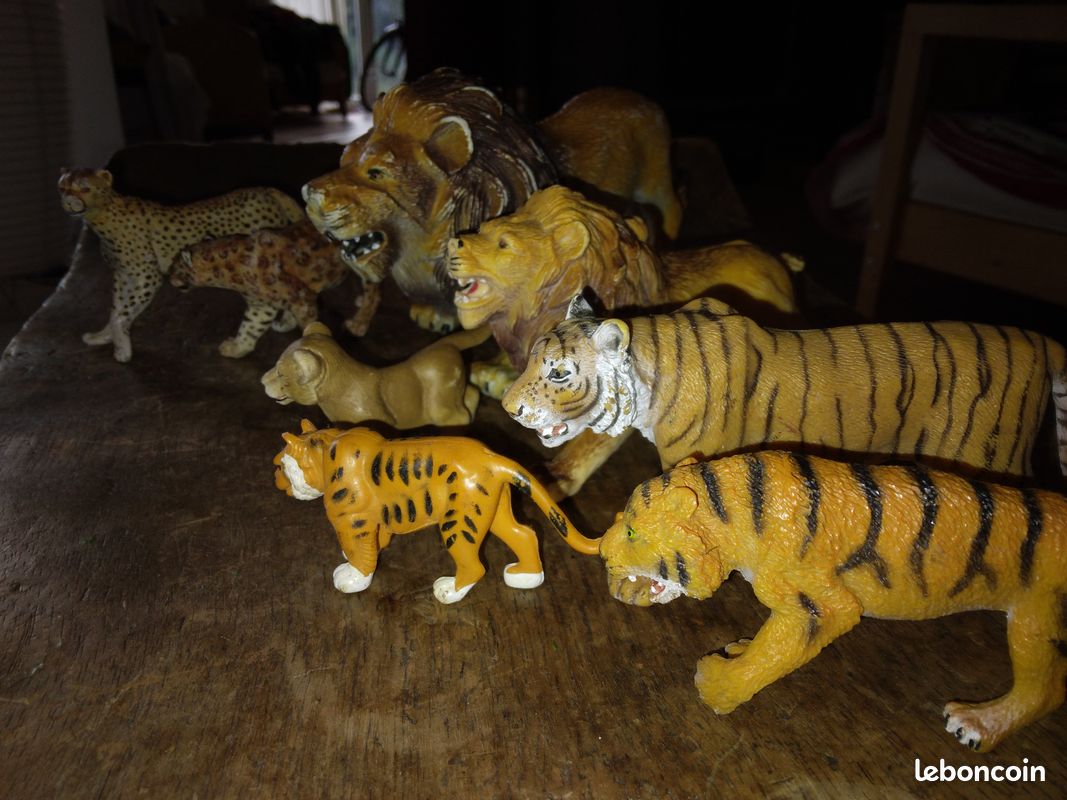 Figurines félins de taille différente (image 3)