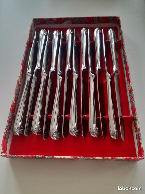 Coffret de 12 couteaux a desserts (image 1)