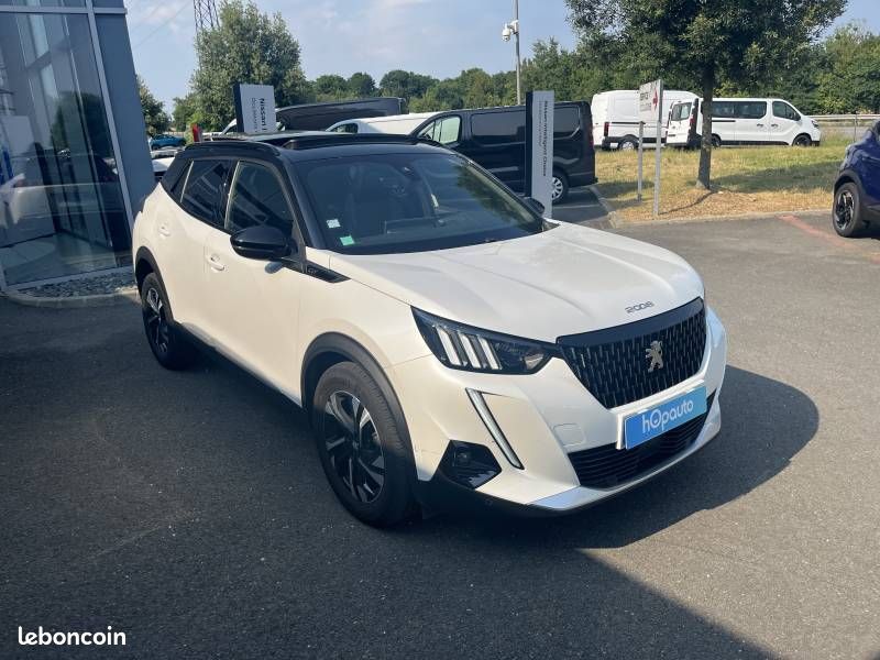 Peugeot 2008 BlueHDi 130 S&S EAT8 GT (image 9)